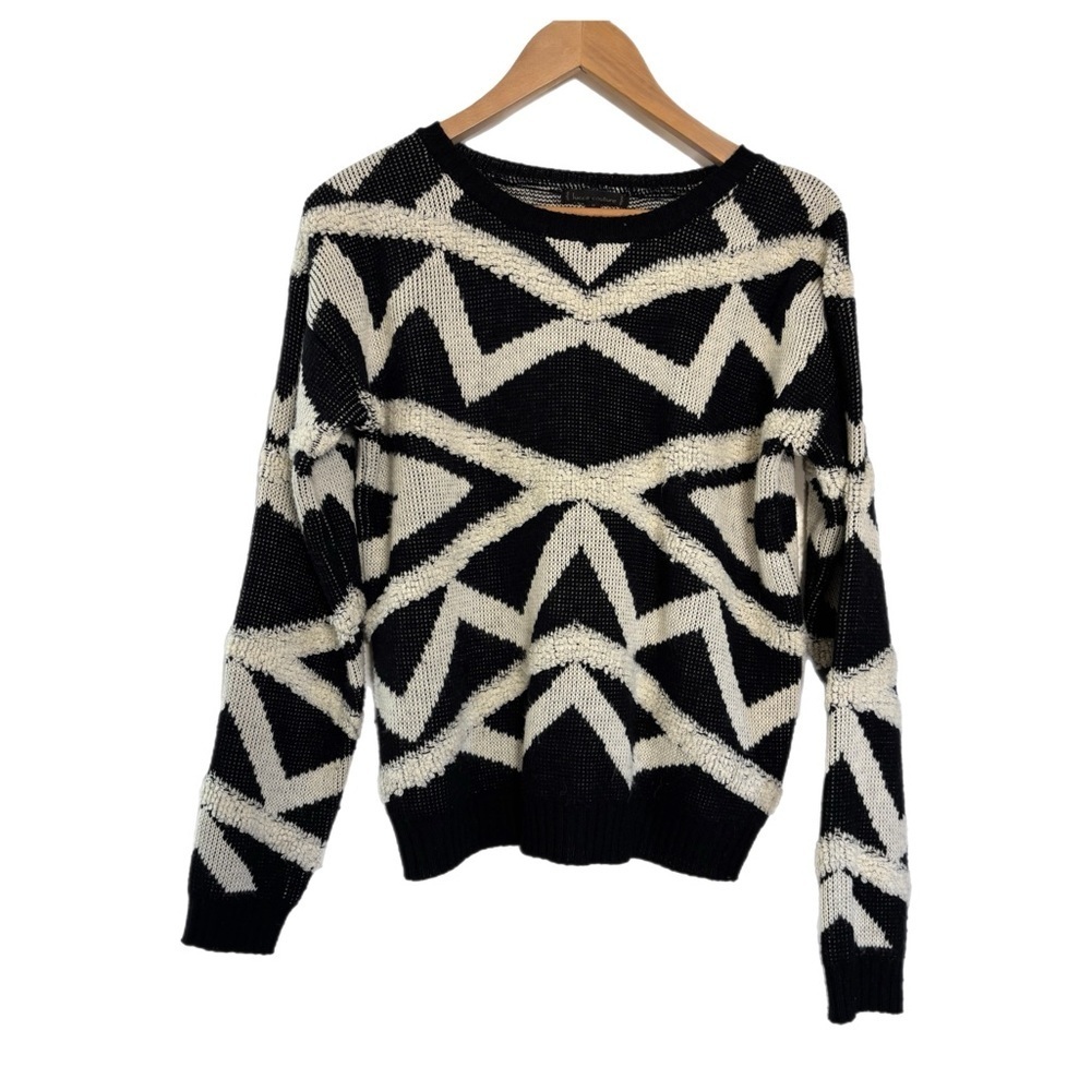 Black and white zigzag geometric pullover sweater Lucca couture